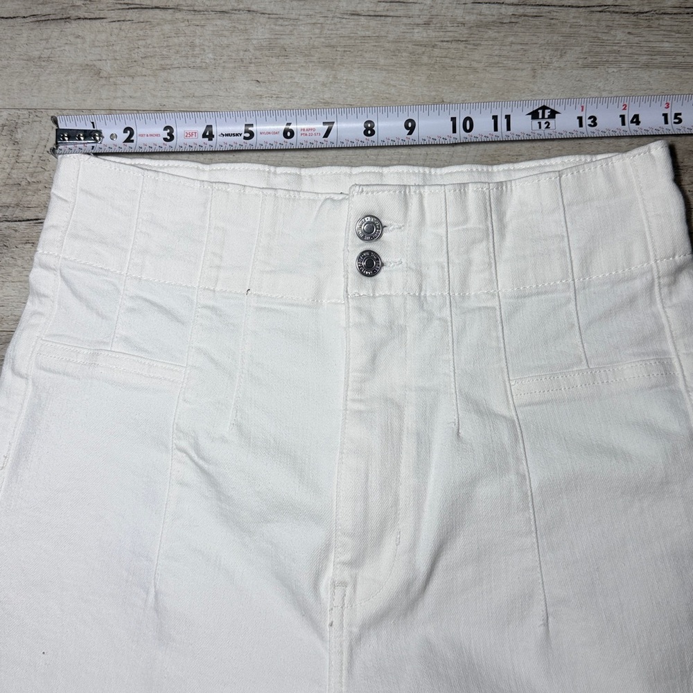 We The Free Snowy White Flare Jeans Size 31 - Picture 5 of 12